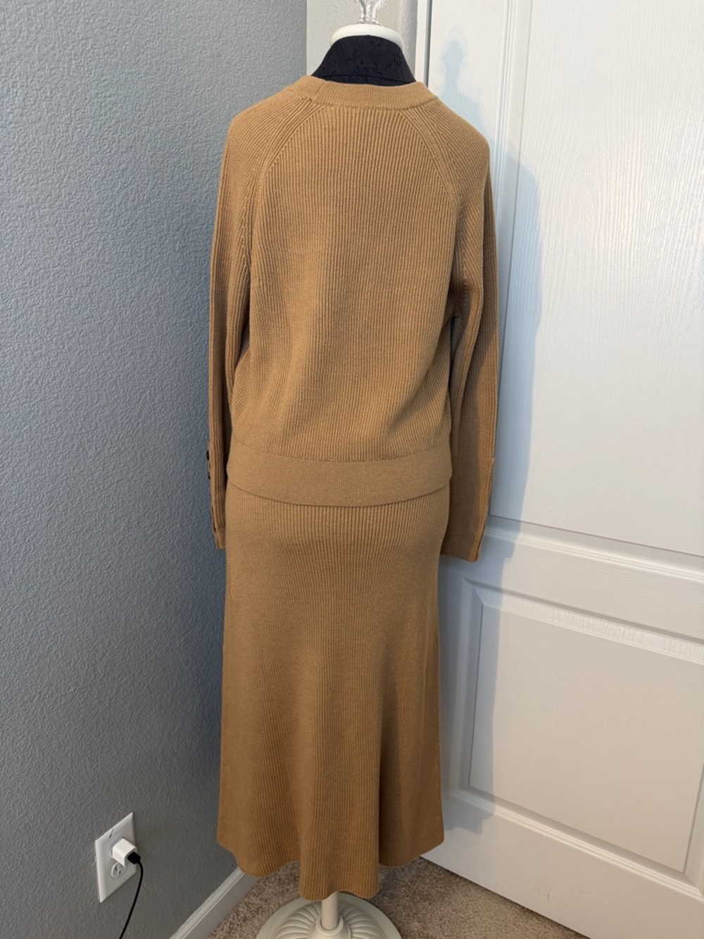 Sezane Sami Jumper and Naelle Skirt Set Camel Size Large - Picture 6 of 13